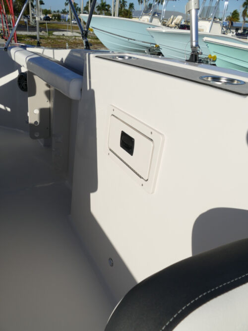 2024 Starcraft SVX 231 CC OB Center Console Boat 78k