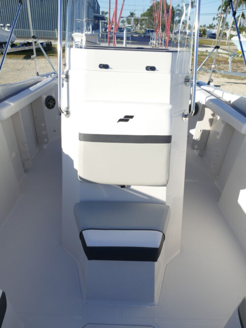 2024 Starcraft SVX 231 CC OB Center Console Boat 78k