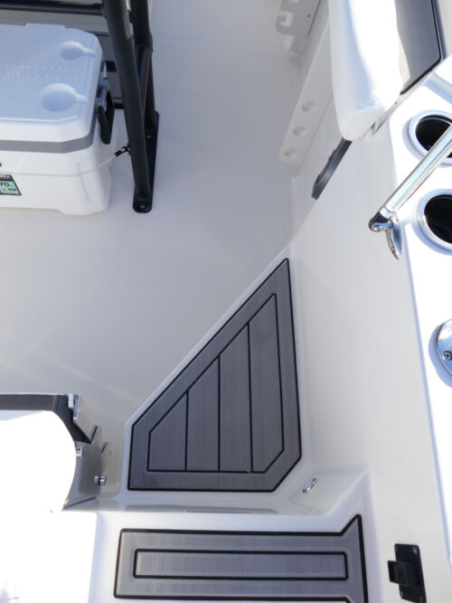 2024 Starcraft SVX 231 CC OB Center Console Boat 78k