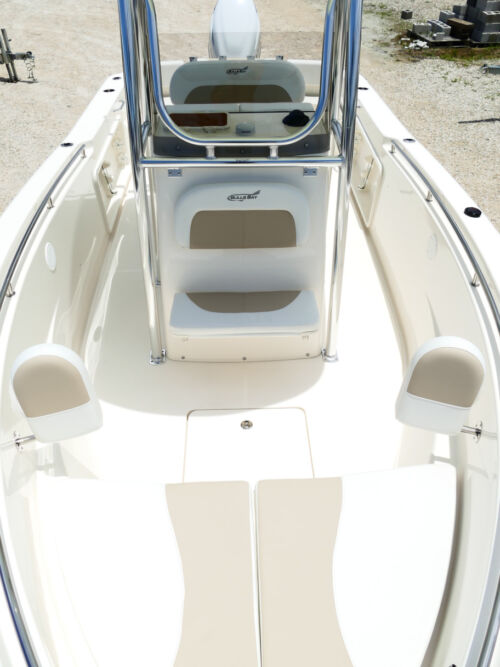 2026 Bulls Bay 230 CC Center Console Boat 17F