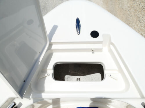 2026 Bulls Bay 230 CC Center Console Boat 17F