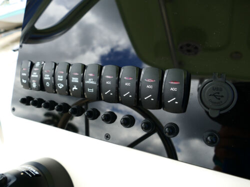 2026 Bulls Bay 230 CC Center Console Boat 17F