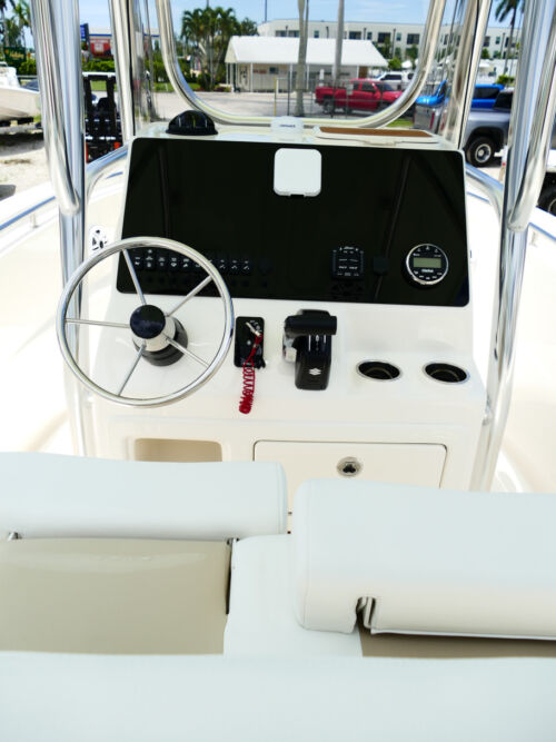 2026 Bulls Bay 230 CC Center Console Boat 17F