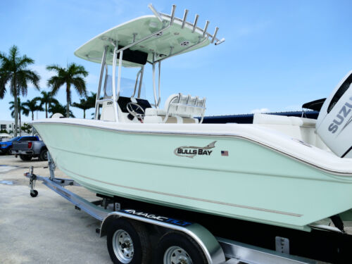 2026 Bulls Bay 230 CC Center Console Boat 17F