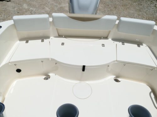 2026 Bulls Bay 230 CC Center Console Boat 17F