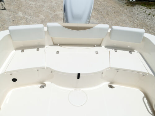 2026 Bulls Bay 230 CC Center Console Boat 17F