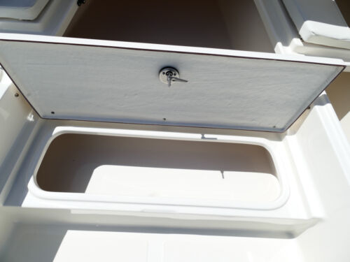 2026 Bulls Bay 2400 CC Center Console Boat 44J