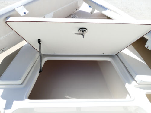 2026 Bulls Bay 2400 CC Center Console Boat 44J