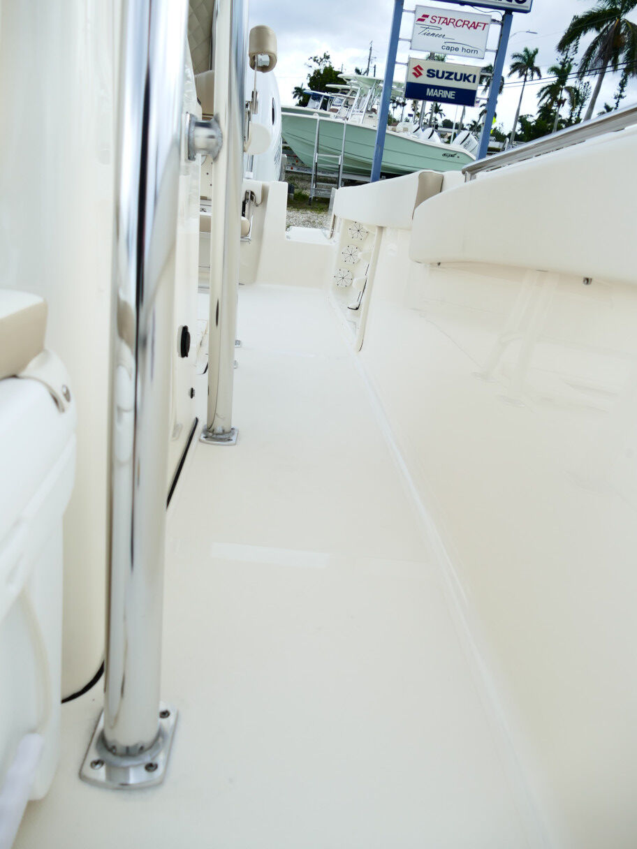 2026 Bulls Bay 255CC 255 CC Center Console Boat Default Product Photo 01G