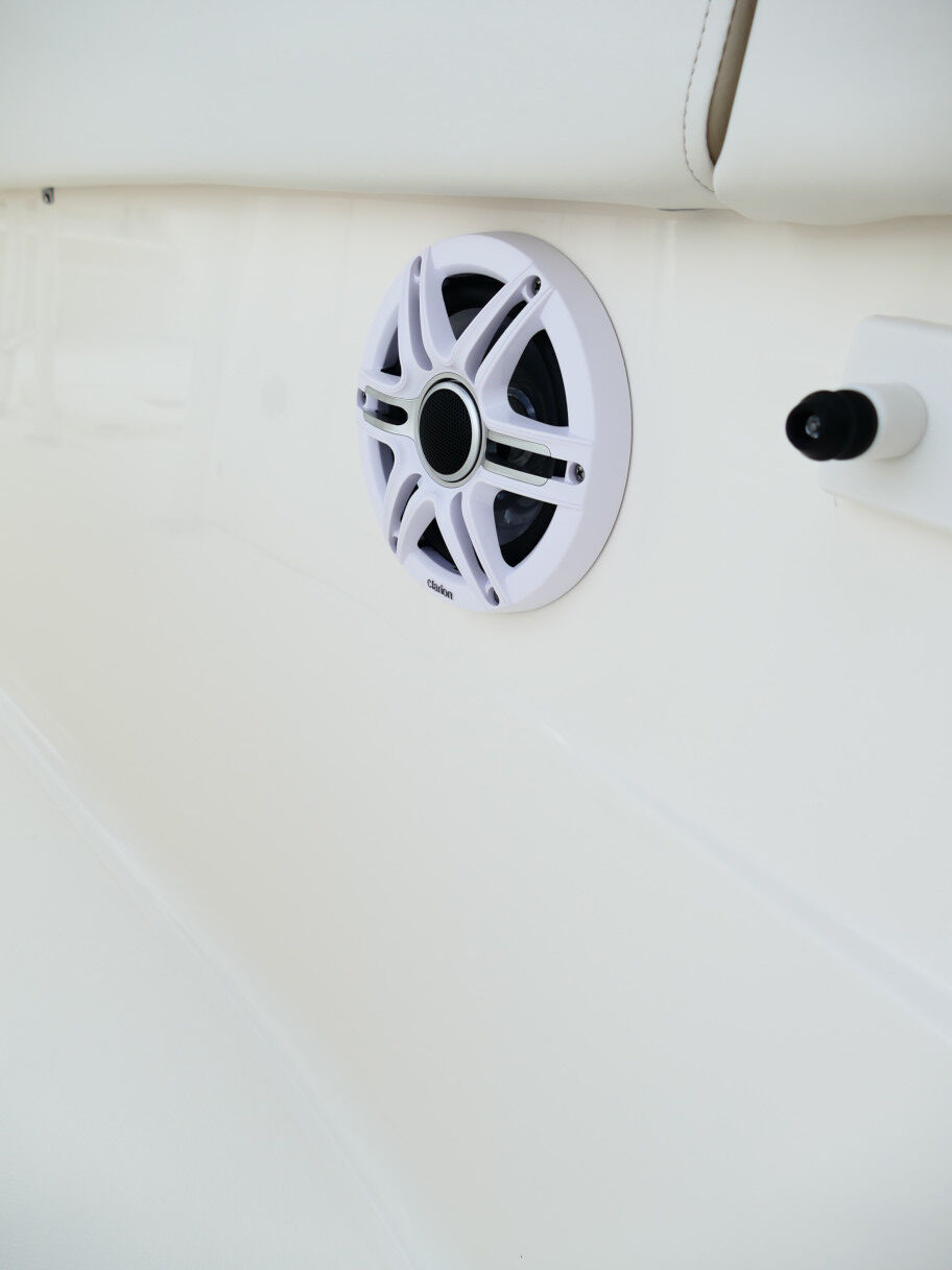 2026 Bulls Bay 255CC 255 CC Center Console Boat Default Product Photo 01G