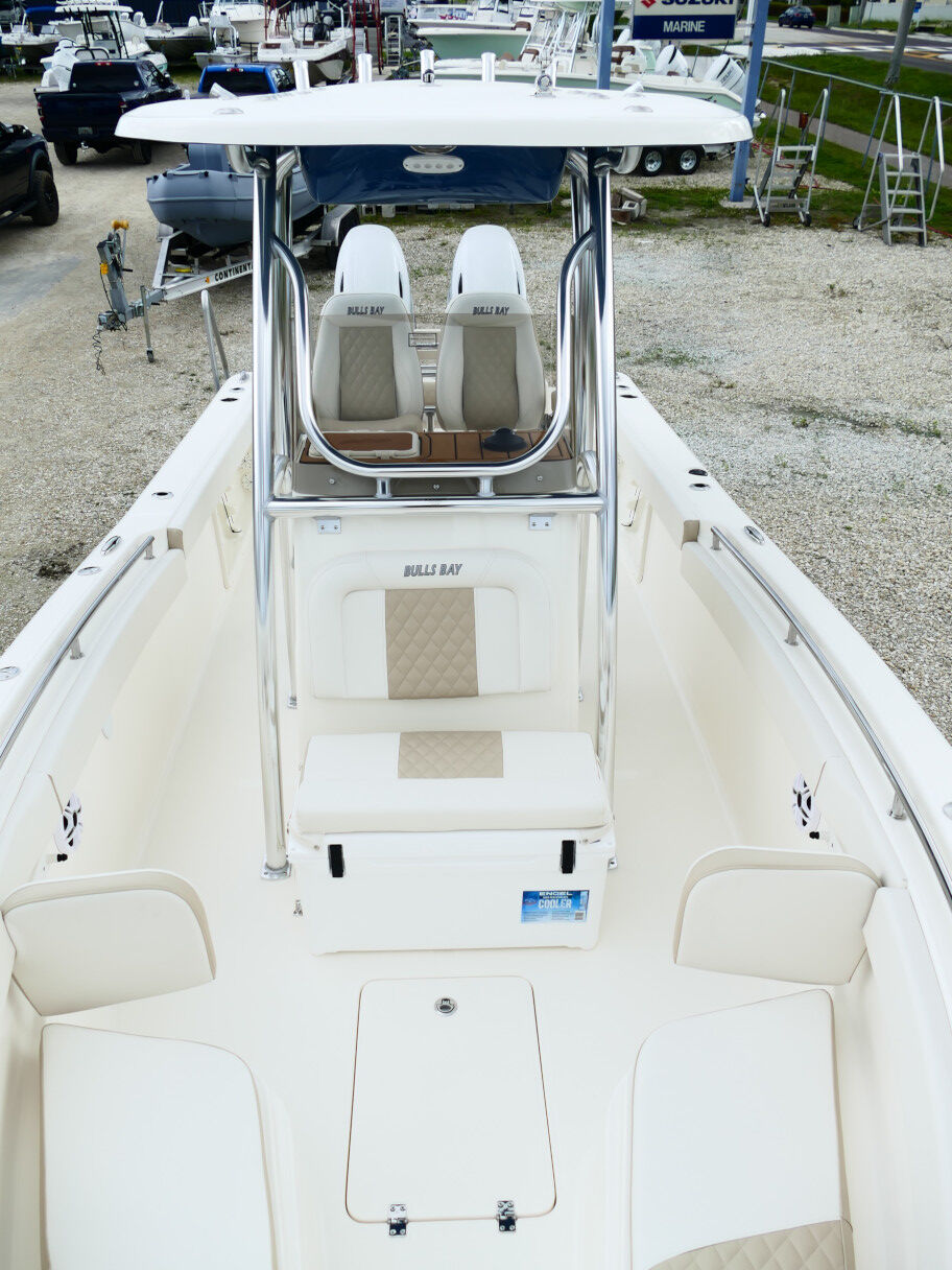2026 Bulls Bay 255CC 255 CC Center Console Boat Default Product Photo 01G
