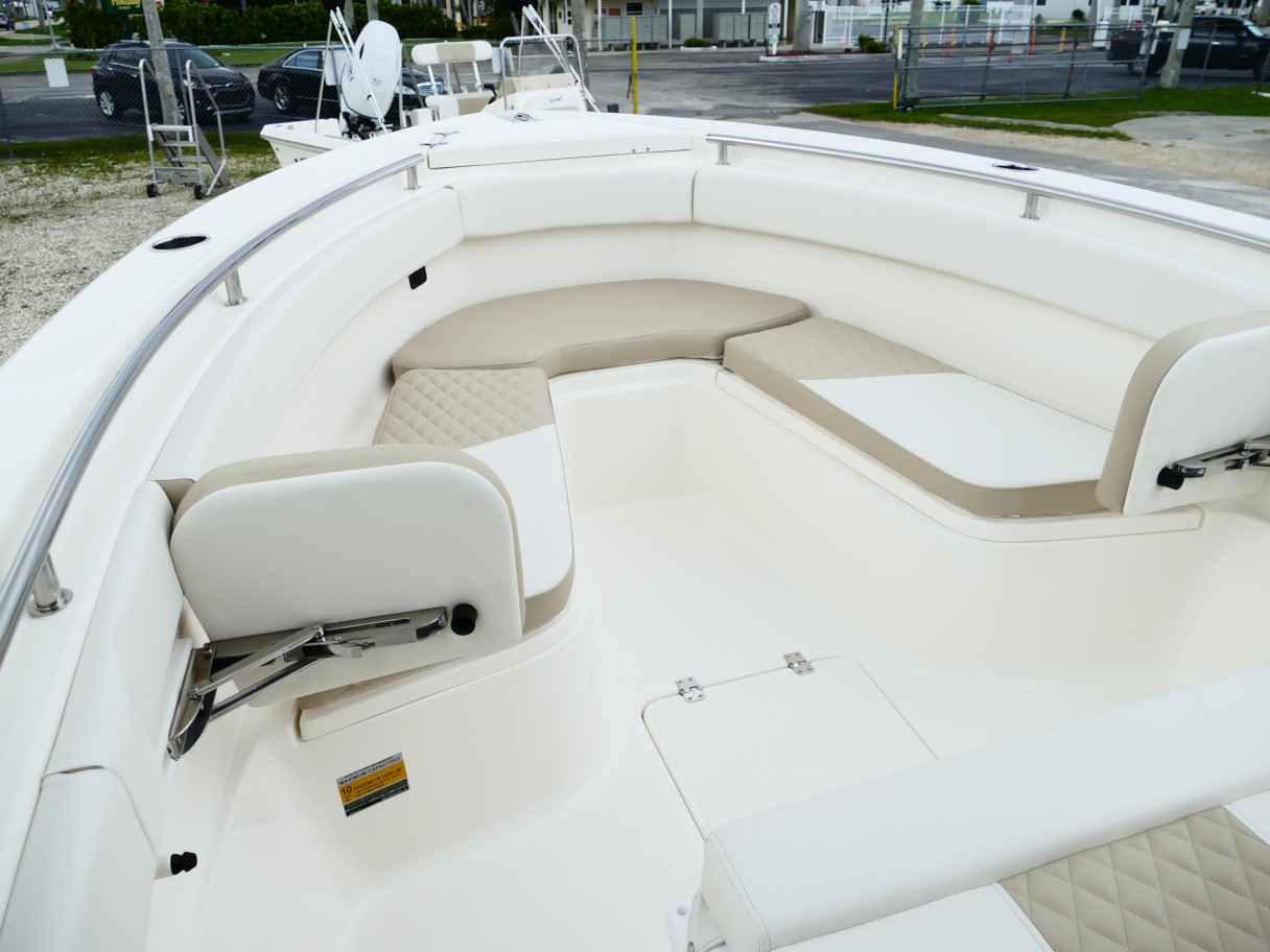 2026 Bulls Bay 255CC 255 CC Center Console Boat Default Product Photo 01G