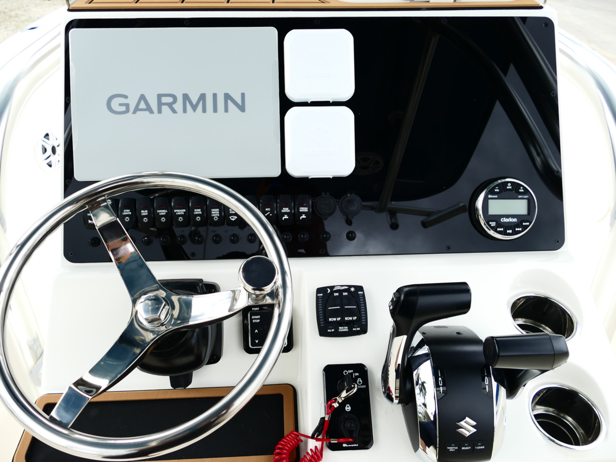 2026 Bulls Bay 255CC 255 CC Center Console Boat Default Product Photo 01G