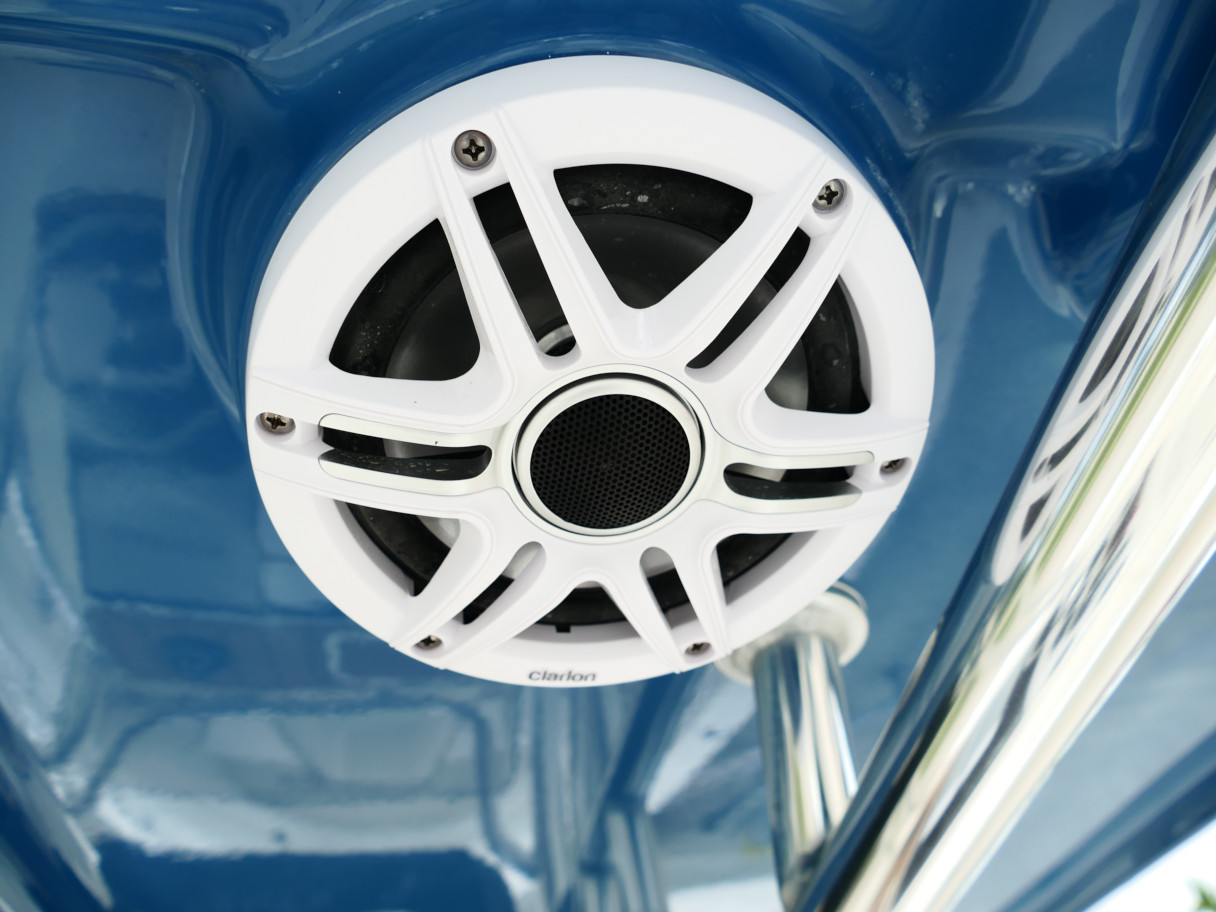 2026 Bulls Bay 255CC 255 CC Center Console Boat Default Product Photo 01G