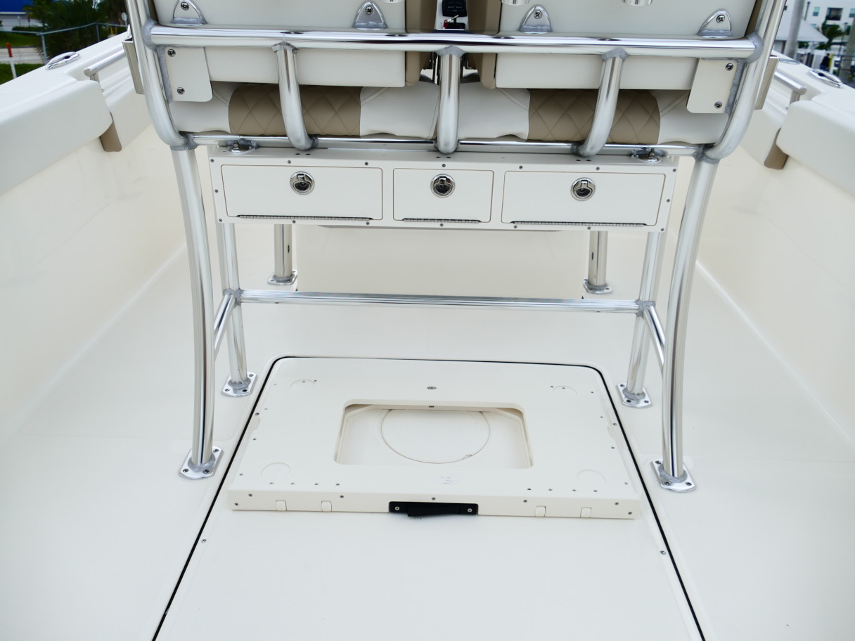 2026 Bulls Bay 255CC 255 CC Center Console Boat Default Product Photo 01G