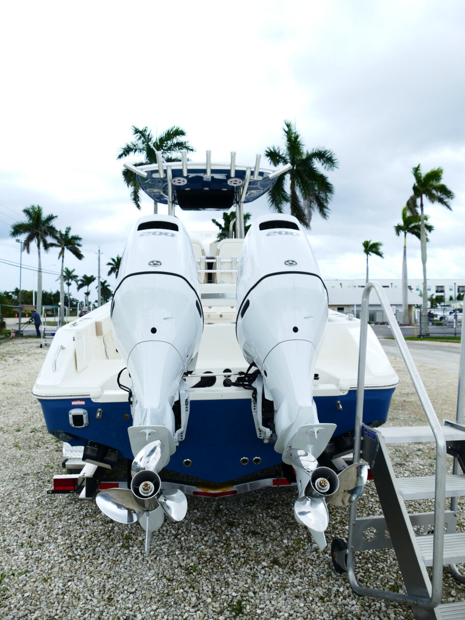 2026 Bulls Bay 255CC 255 CC Center Console Boat Default Product Photo 01G