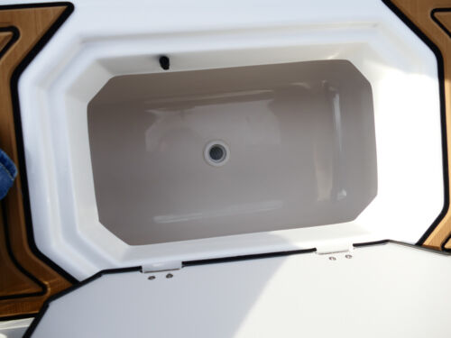 2024 Pioneer 270 Pelagic Center Console Boat #998A Product Photo 002