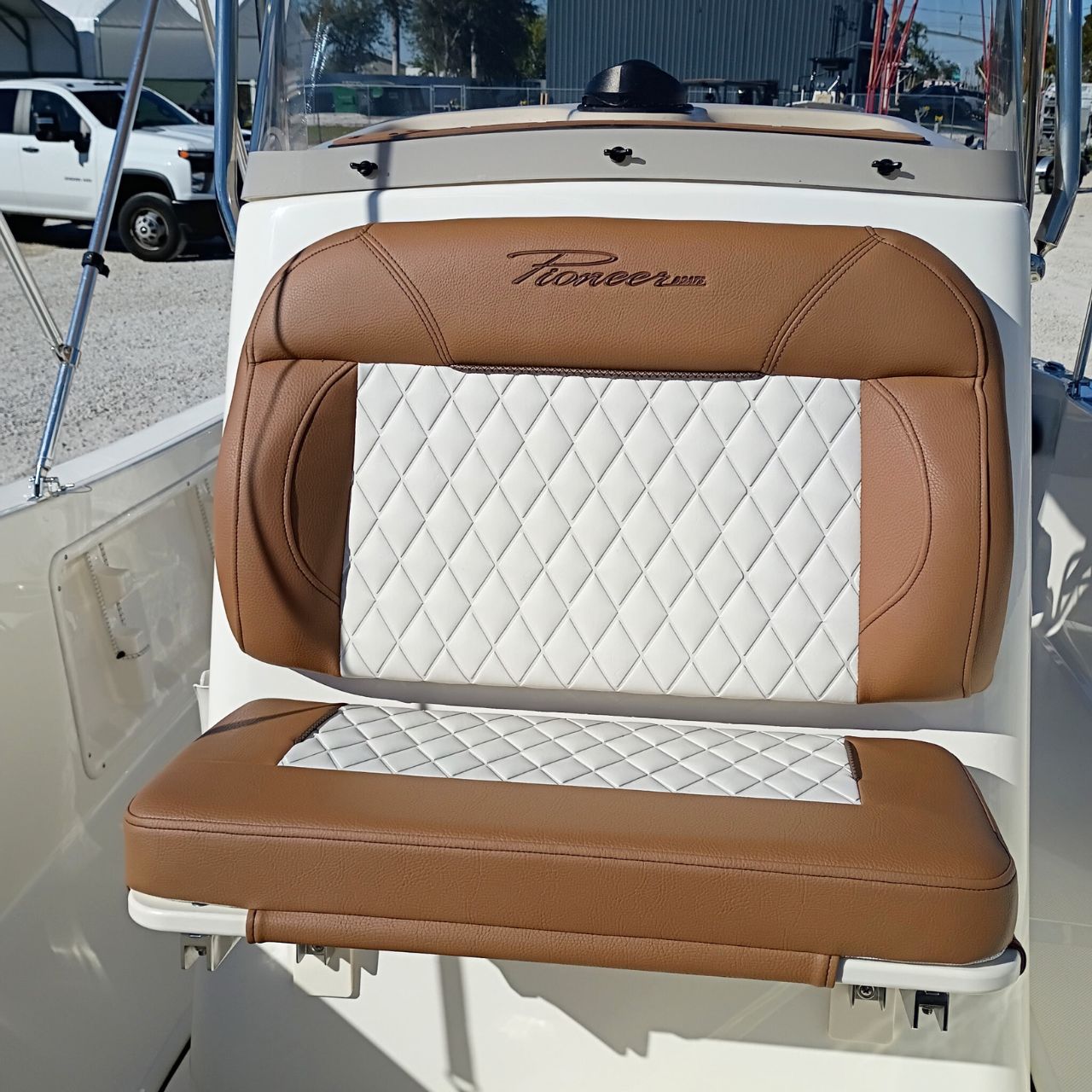 2026 Pioneer 180 Sportfish Steel Blue Bay Boat Product Photo #77A