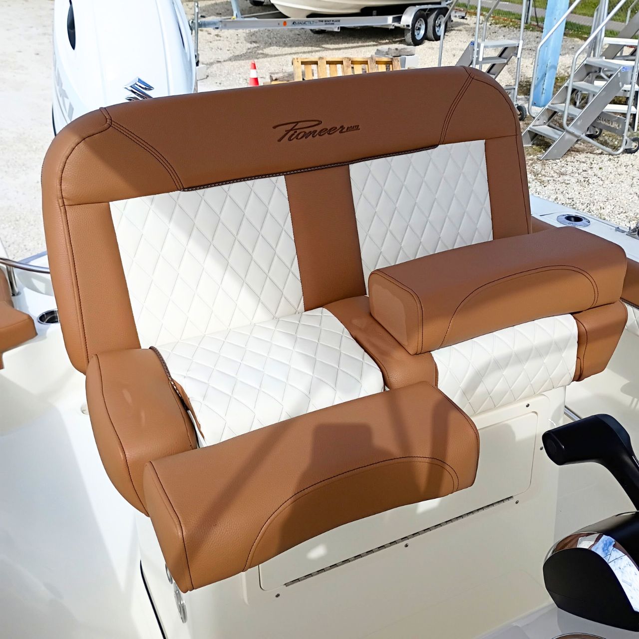 2026 Pioneer 202 Sportfish Bay Boat Carolina Blue #213A - Image 28