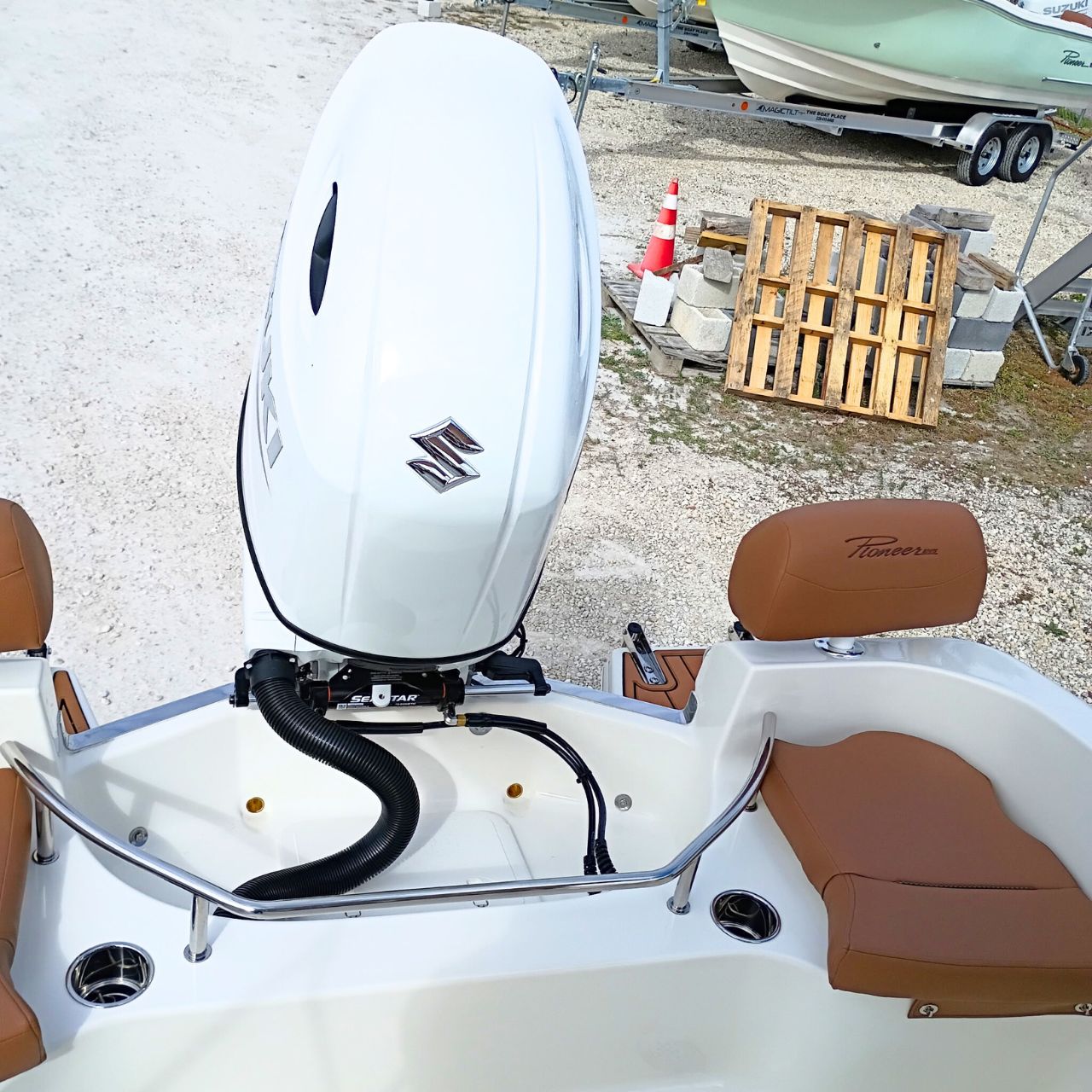 2026 Pioneer 202 Sportfish Bay Boat Carolina Blue #213A - Image 29