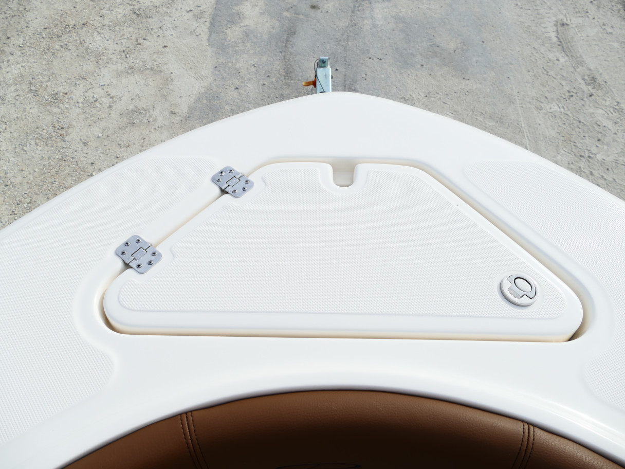 2026 Pioneer 202 Sportfish Seafoam Green Boat #29K Product Photo (2)