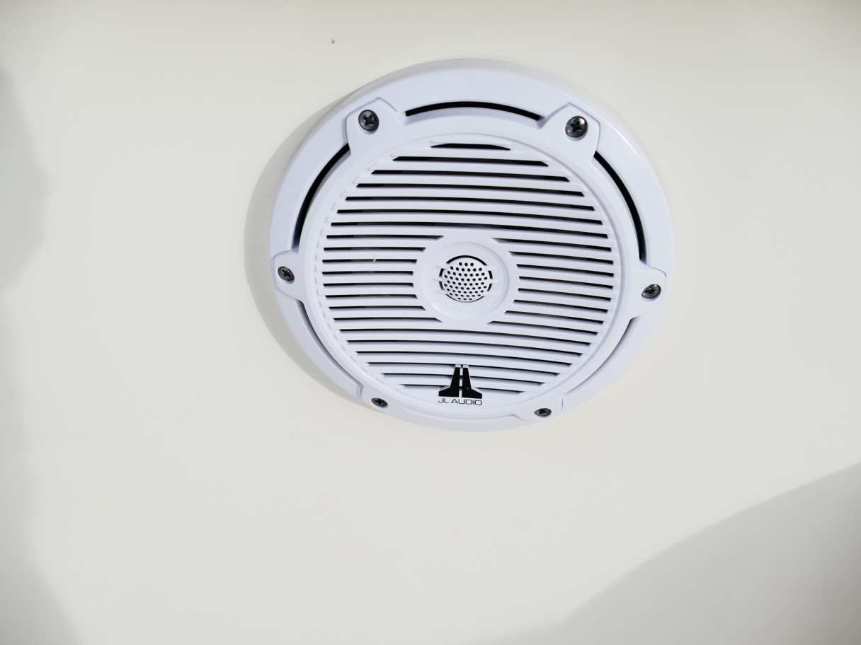 2026 Pioneer 202 Sportfish Seafoam Green Boat #29K Product Photo (2)