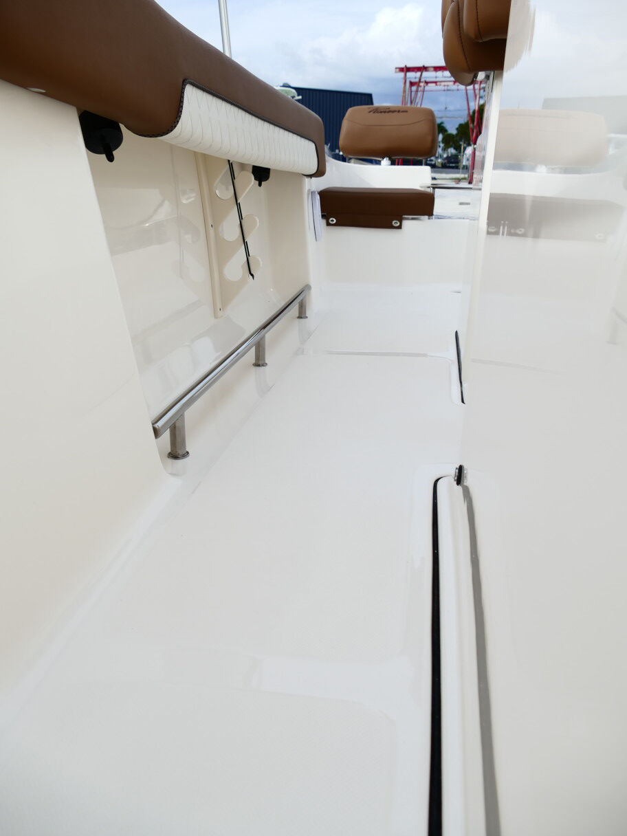 2026 Pioneer 202 Sportfish Seafoam Green Boat #29K Product Photo (2)