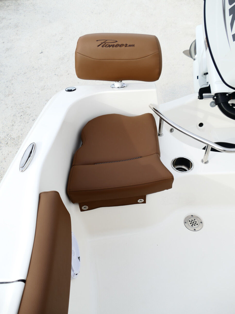 2026 Pioneer 202 Sportfish Seafoam Green Boat #29K Product Photo (2)