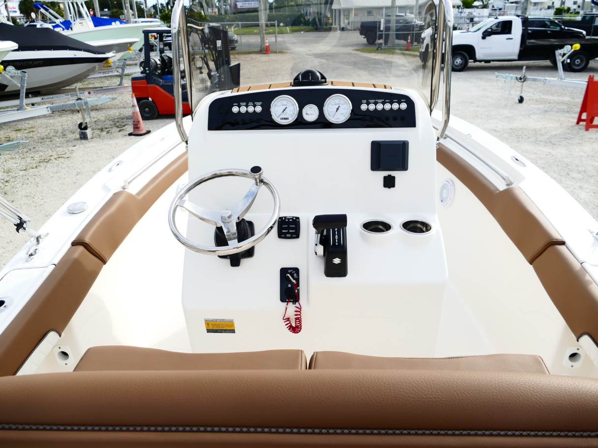 2026 Pioneer 202 Sportfish Seafoam Green Boat #29K Product Photo (2)