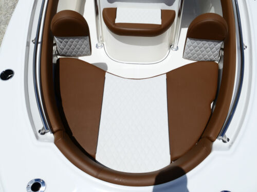 2026 Pioneer 202 islander Center Console Boat 14F