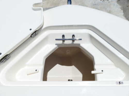 2026 Pioneer 202 islander Center Console Boat 14F