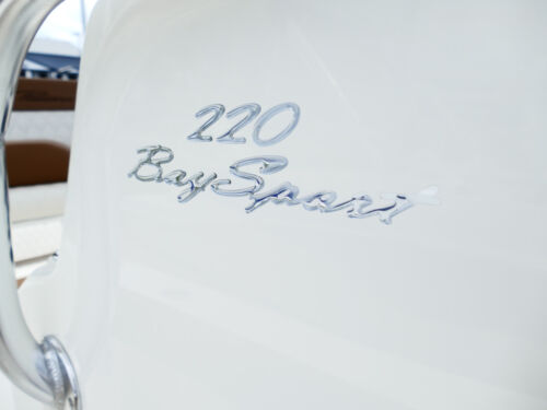 2026 Pioneer 220 Bay Sport Center Console Boat 76F