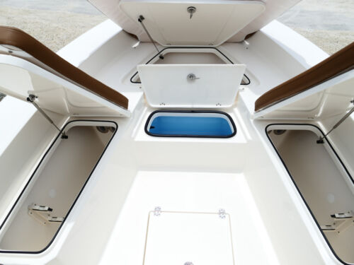 2026 Pioneer 220 Bay Sport Center Console Boat 76F