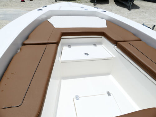 2026 Pioneer 220 Bay Sport Center Console Boat 76F