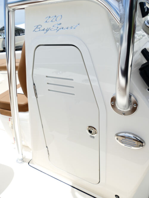 2026 Pioneer 220 Bay Sport Center Console Boat 76F