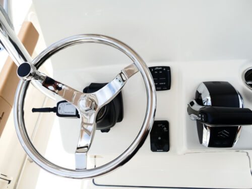 2026 Pioneer 220 Bay Sport Center Console Boat 76F