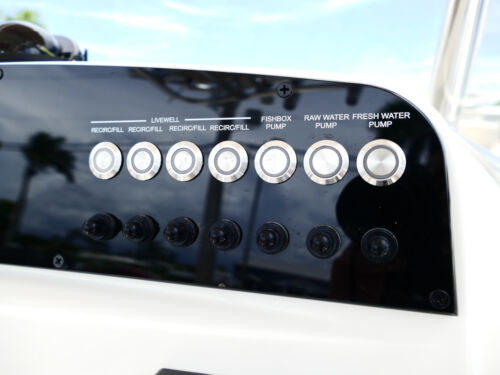 2026 Pioneer 220 Bay Sport Center Console Boat 76F