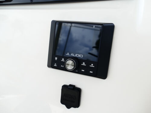 2026 Pioneer 220 Bay Sport Center Console Boat 76F