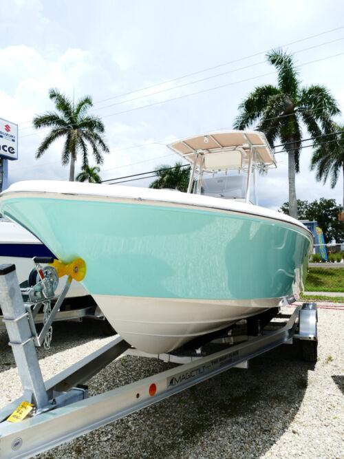 2026 Pioneer 220 Bay Sport Center Console Boat 76F