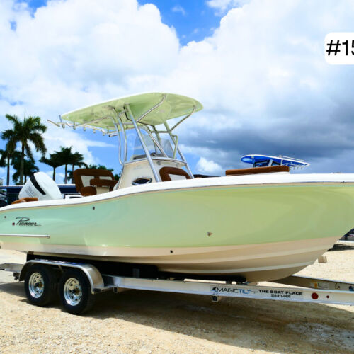 2026 Pioneer 222 Islander Abaco Green Boat 15F Default Product Photo