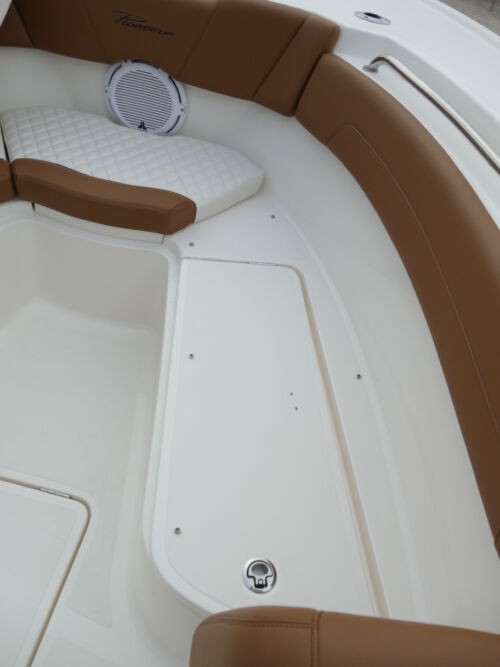 2026 Pioneer 270 Pelagic Center Console Boat 998a
