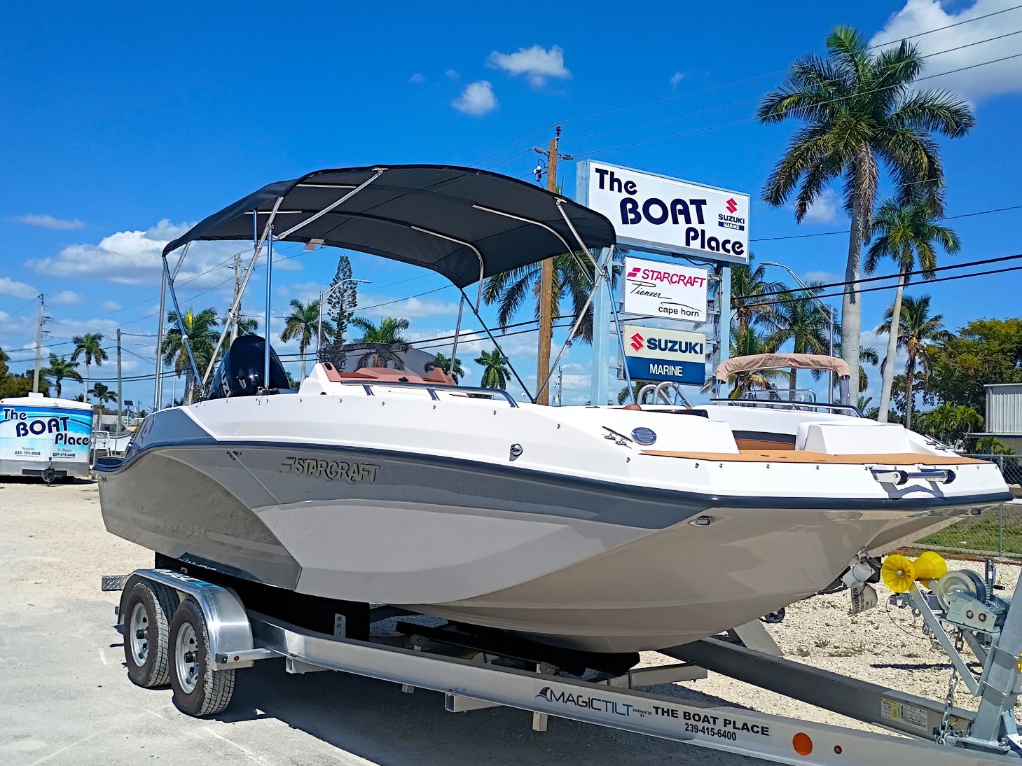2026 Starcraft SVX 211 OB #543B Deck Boat Deal Pending Default Photo (2)