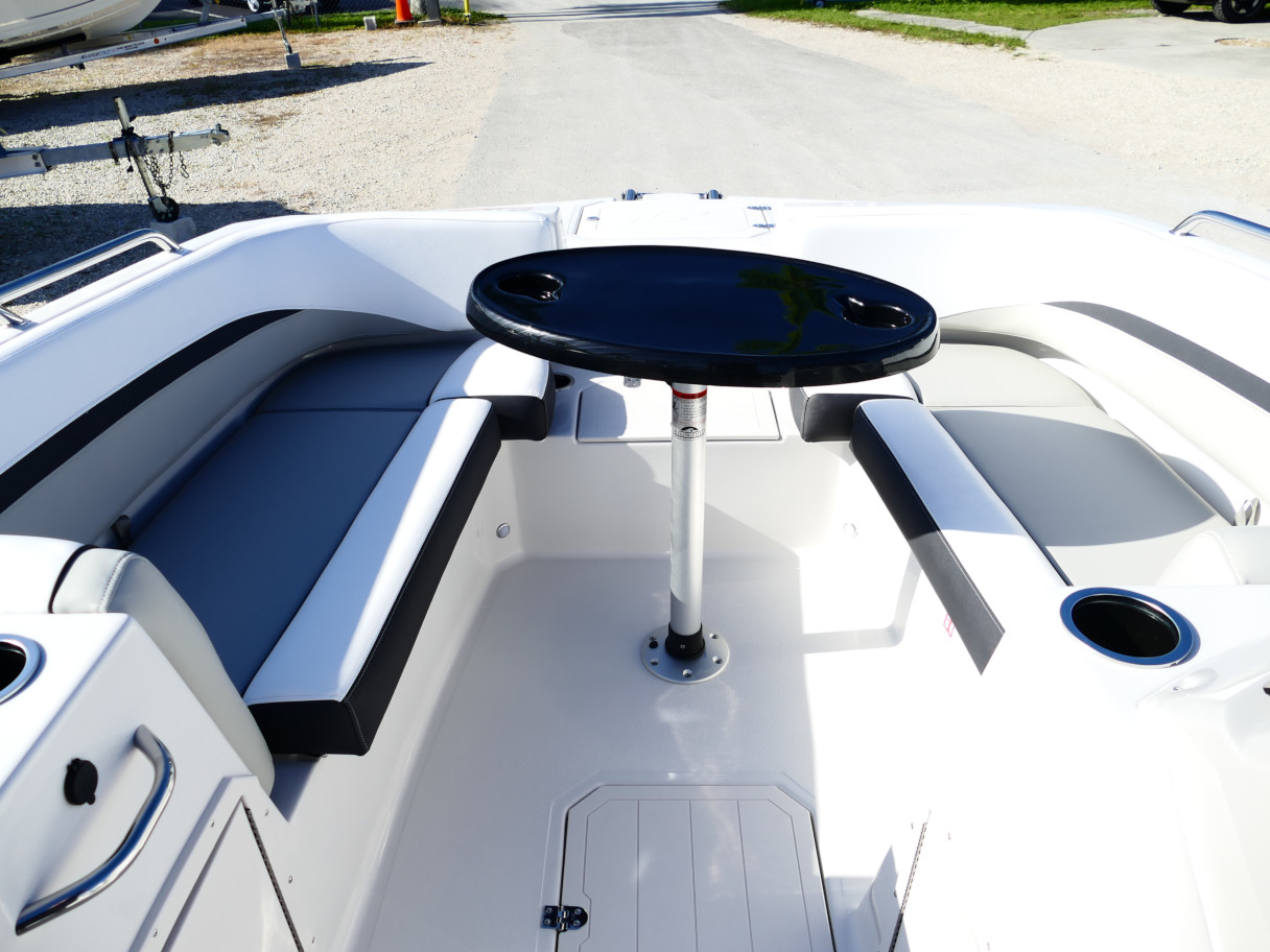 2026 Starcraft SVX 211 OB Deck Boat Carolina Blue #85G