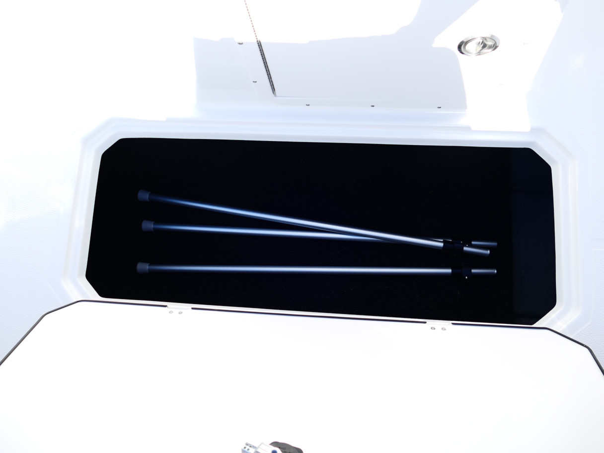 2026 Starcraft SVX 211 OB Deck Boat Carolina Blue #85G