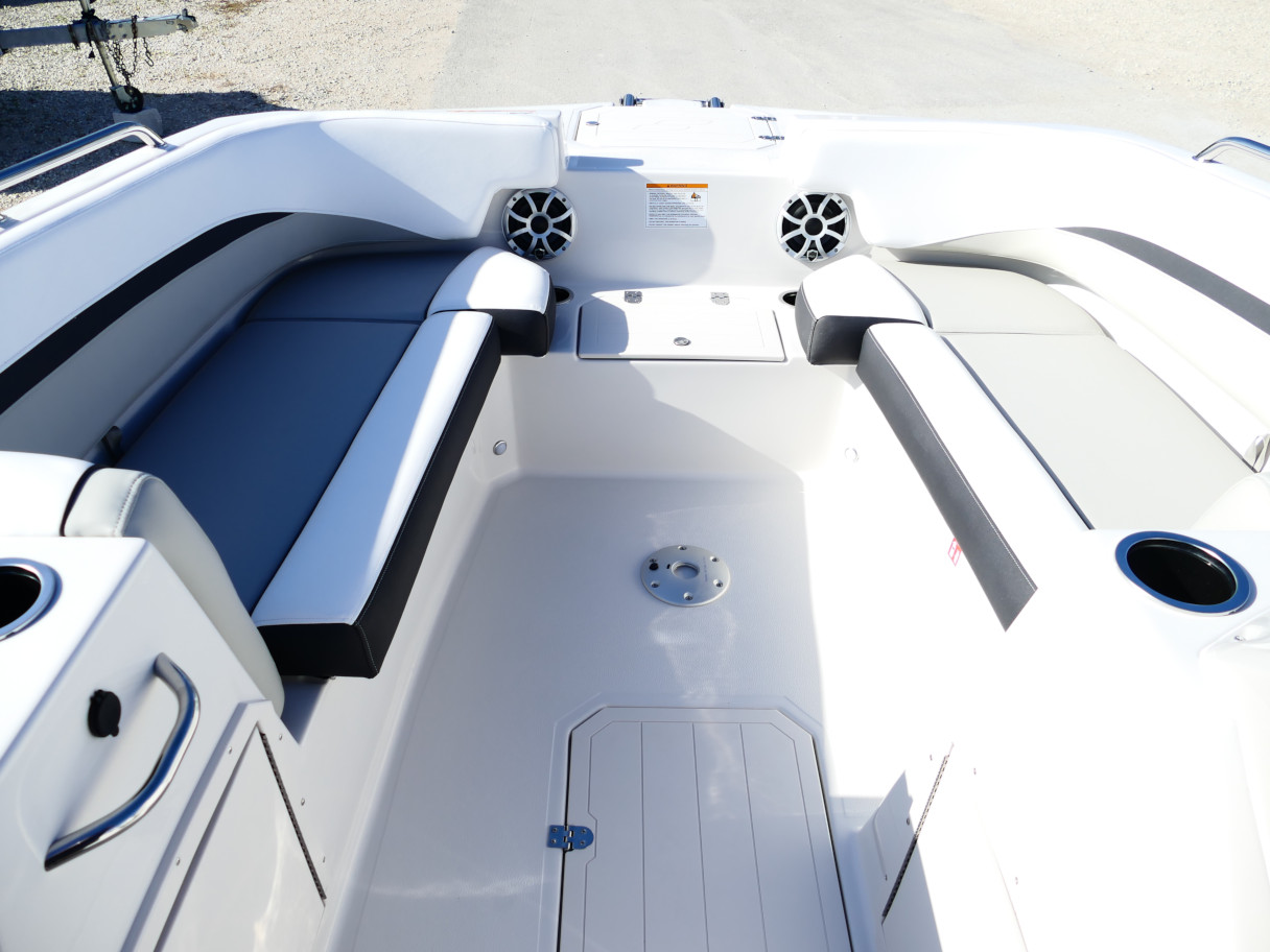 2026 Starcraft SVX 211 OB Deck Boat Carolina Blue #85G