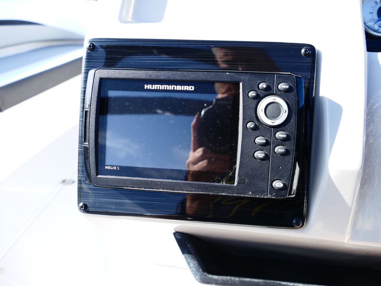 2026 Starcraft SVX 211 OB Deck Boat Carolina Blue #85G