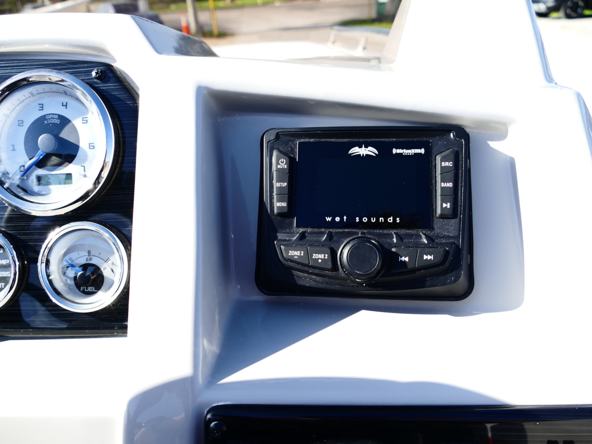 2026 Starcraft SVX 211 OB Deck Boat Carolina Blue #85G