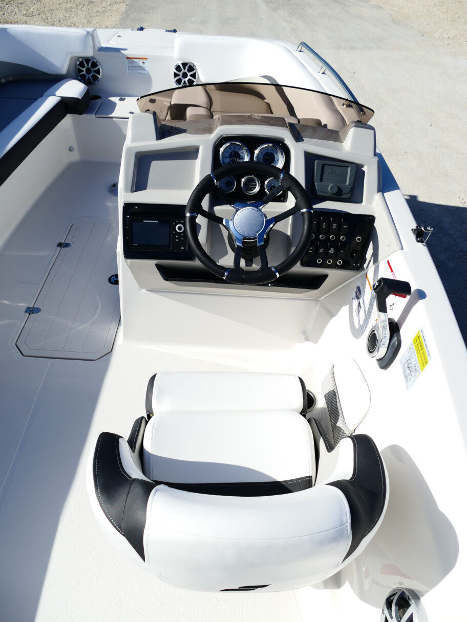 2026 Starcraft SVX 211 OB Deck Boat Carolina Blue #85G