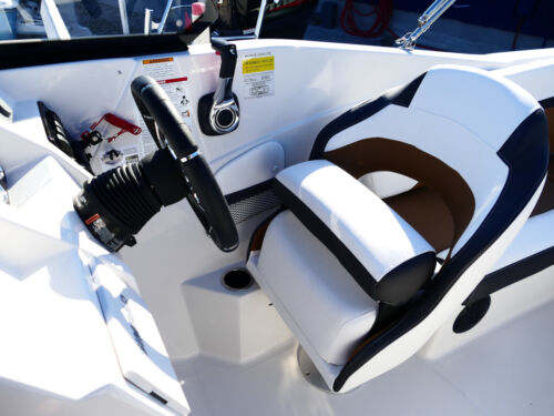 2026 Starcraft SVX 230 OB DC Deck Boat Black #99i