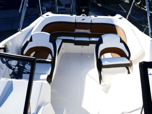 2026 Starcraft SVX 230 OB DC Deck Boat Black #99i